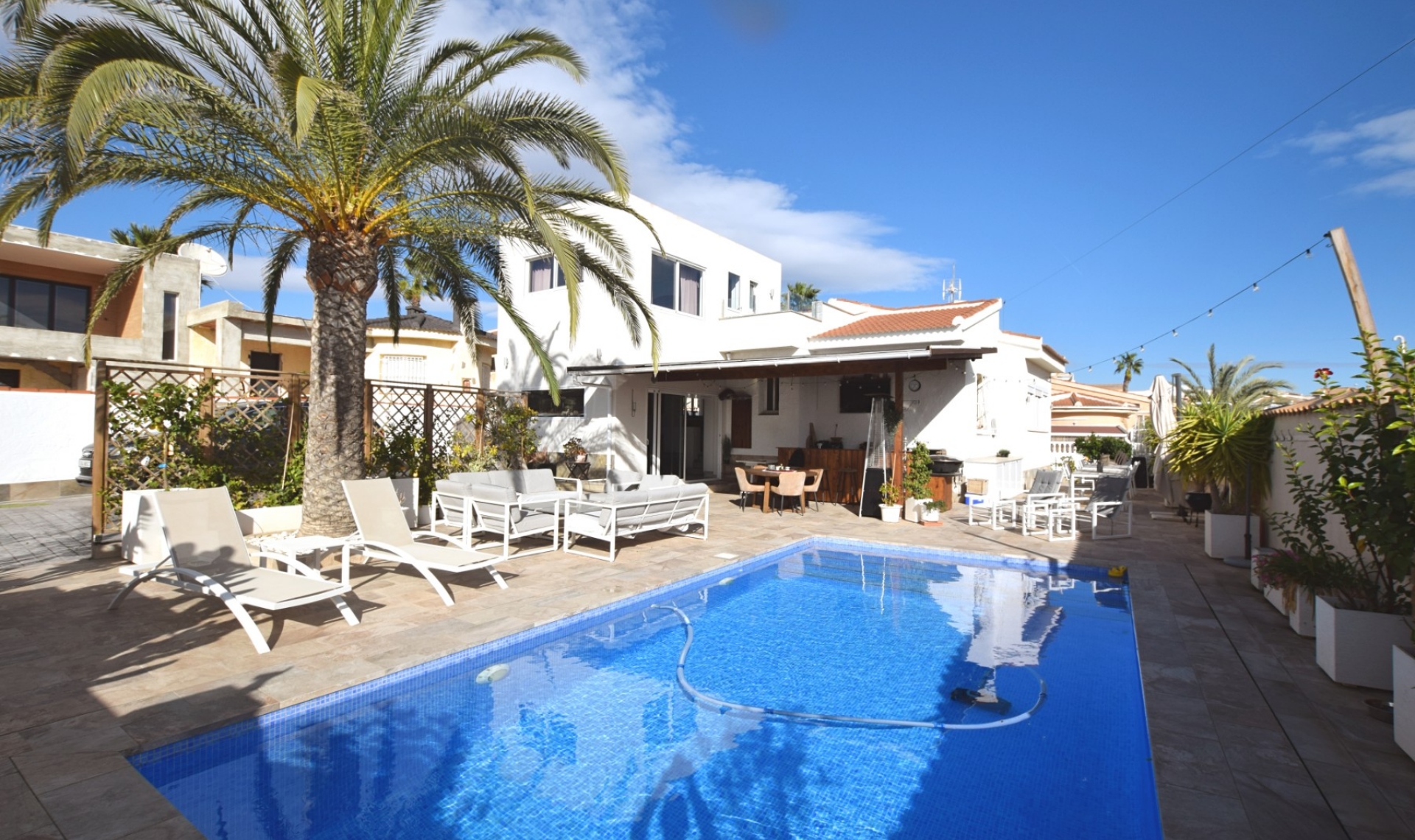 Resale - Villa -
Ciudad Quesada
