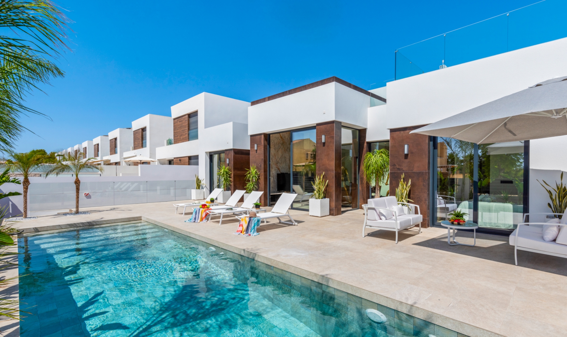 Resale - Villa -
El Campello - El Amerador