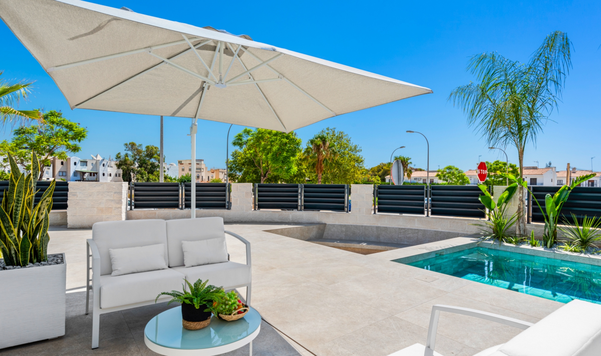 Resale - Villa -
El Campello - El Amerador