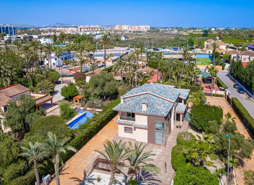 Resale - Villa -
Elche/Elx