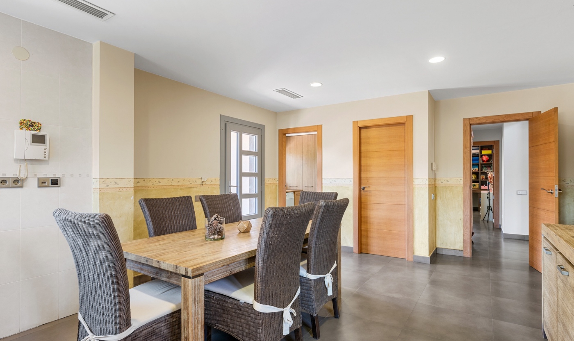 Resale - Villa -
Elche/Elx