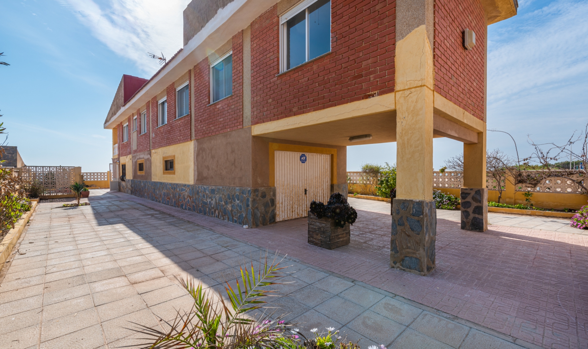 Resale - Villa -
Guardamar del Segura