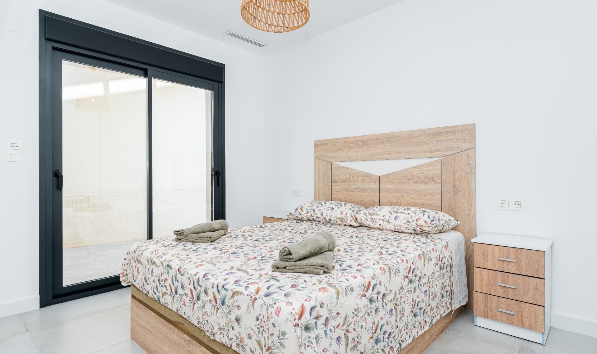 Resale - Villa -
Los Montesinos