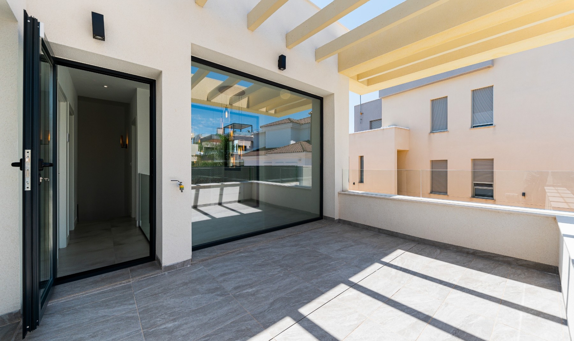 Resale - Villa -
Los Montesinos