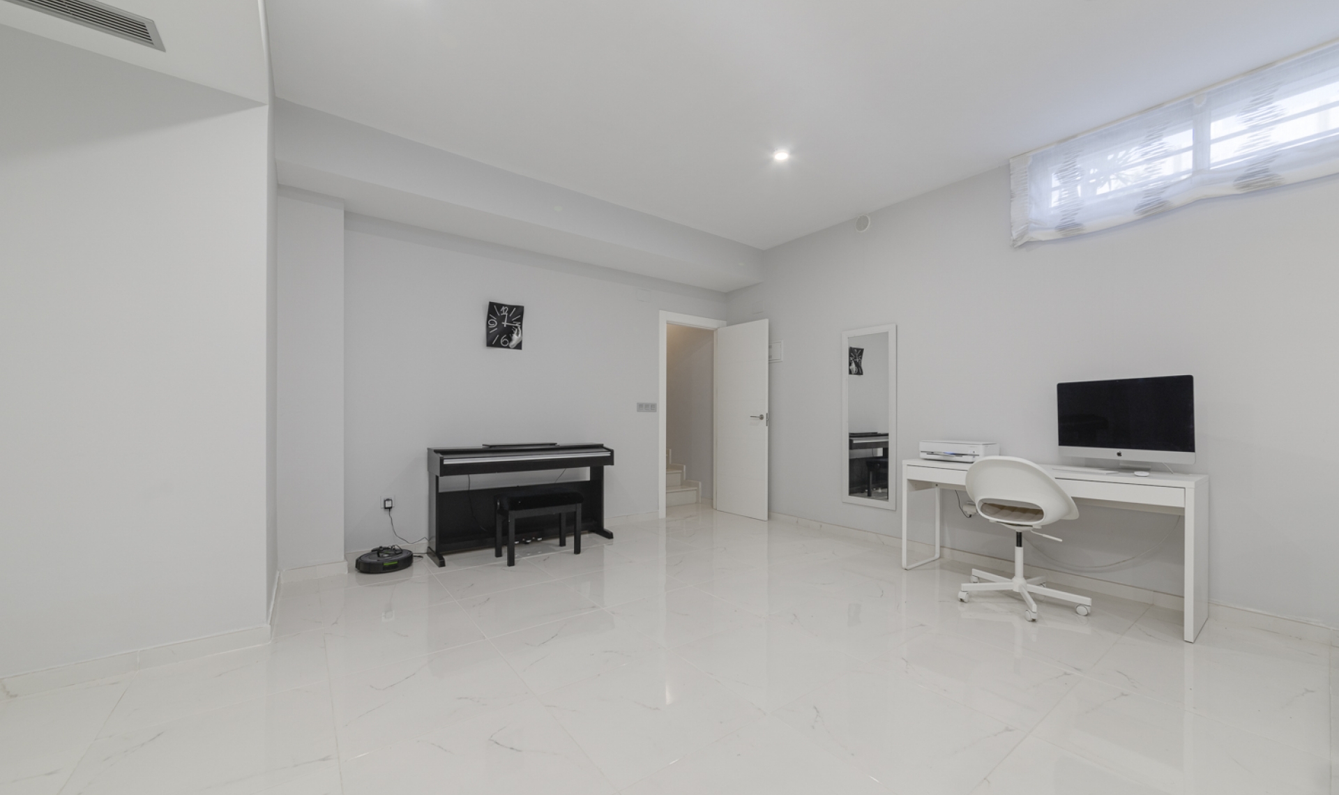 Resale - Villa -
Orihuela Costa - Villamartín