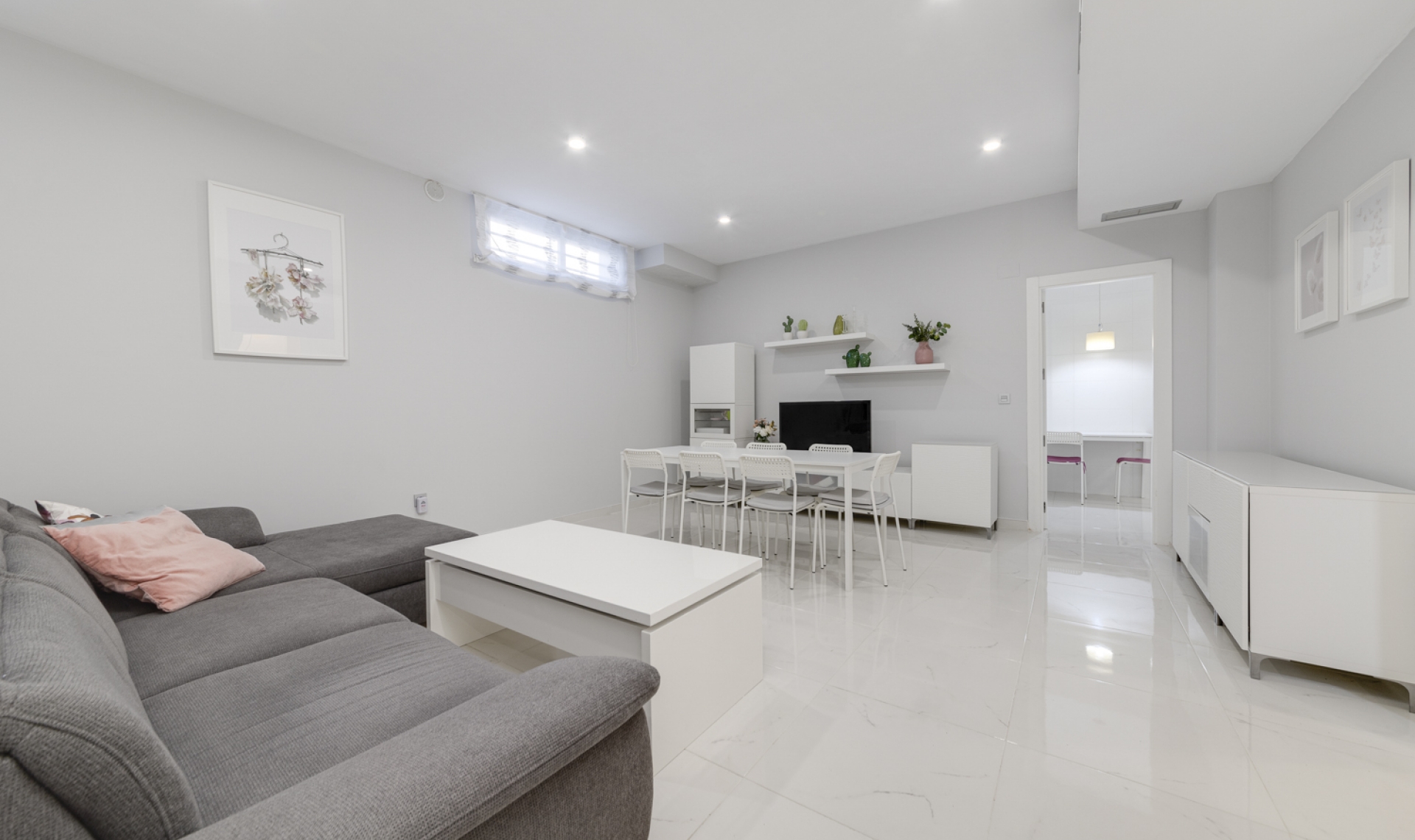 Resale - Villa -
Orihuela Costa - Villamartín