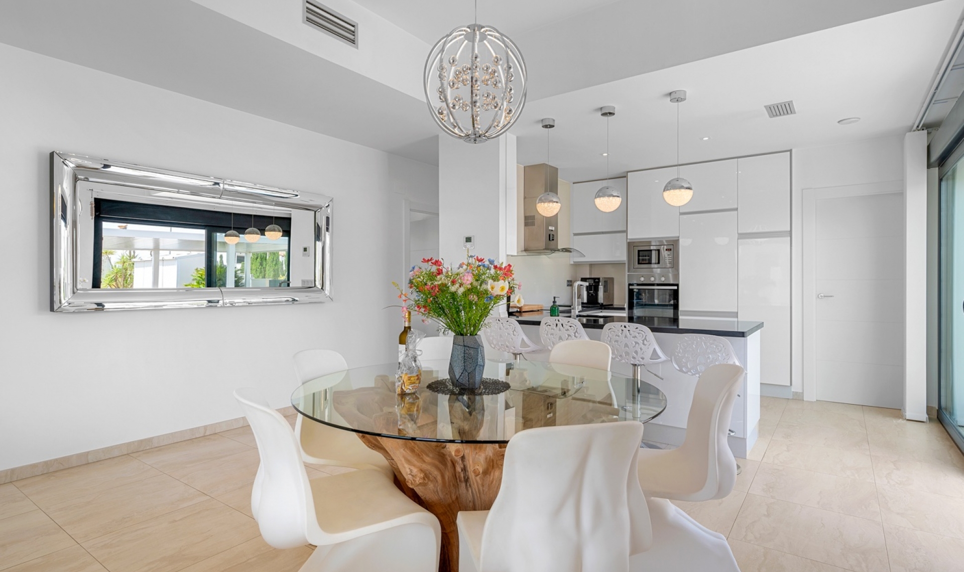 Resale - Villa -
Orihuela Costa - Villamartín