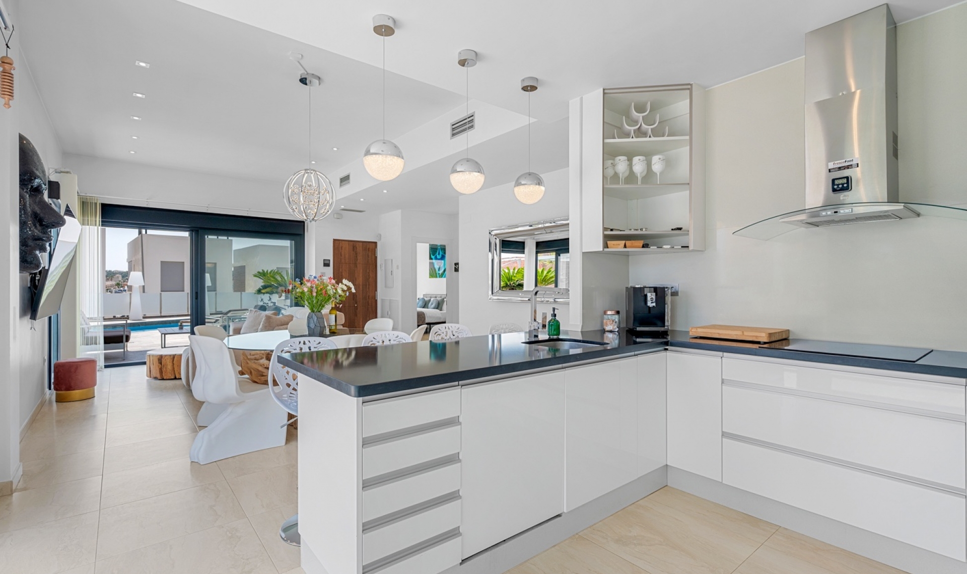 Resale - Villa -
Orihuela Costa - Villamartín