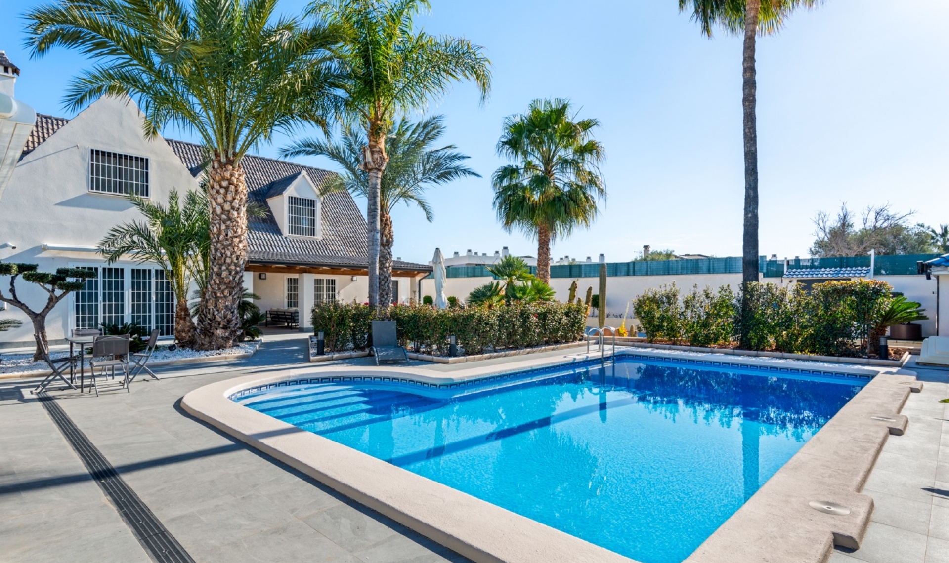 Resale - Villa -
San Juan Alicante - Frank Espinós