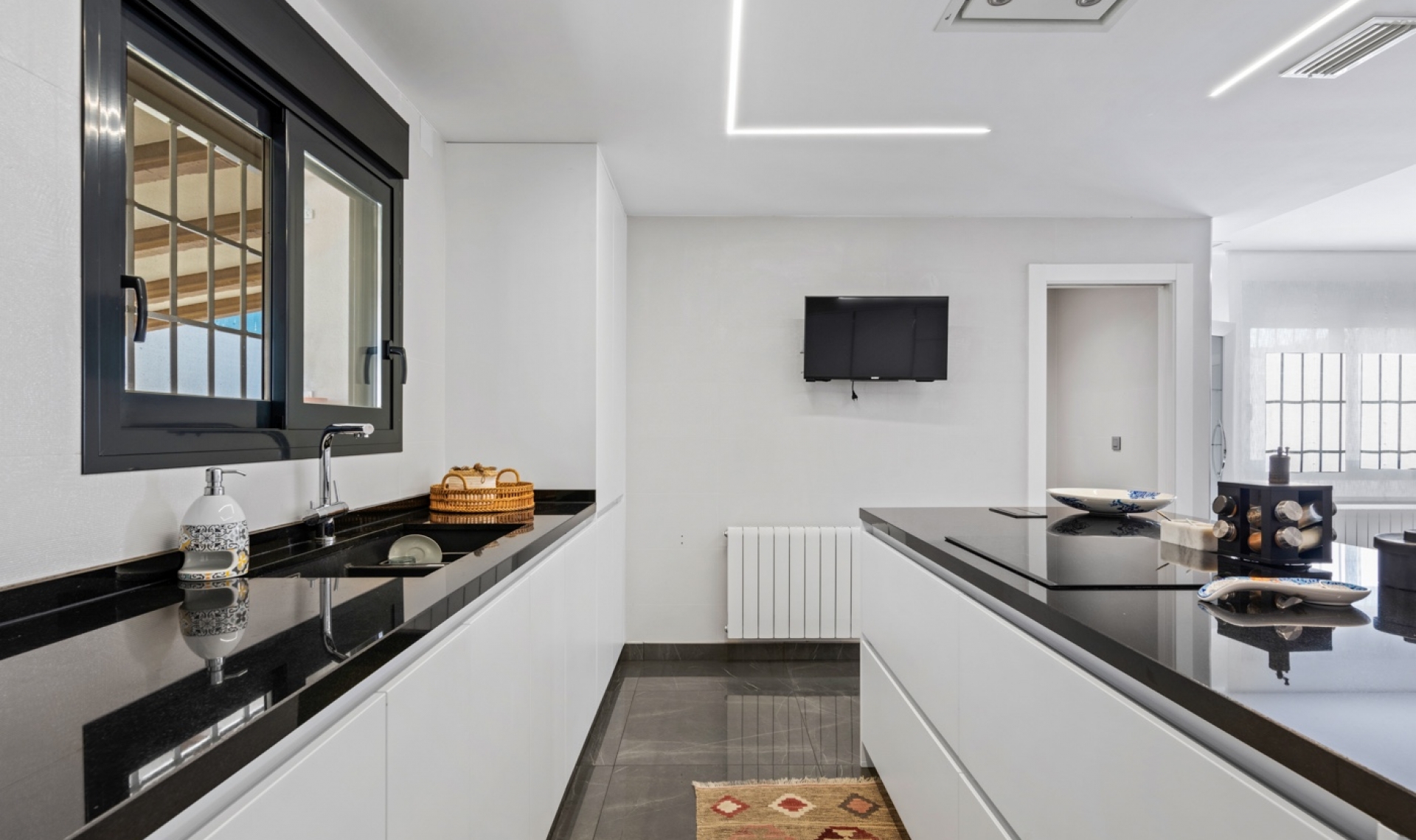 Resale - Villa -
San Juan Alicante - Frank Espinós