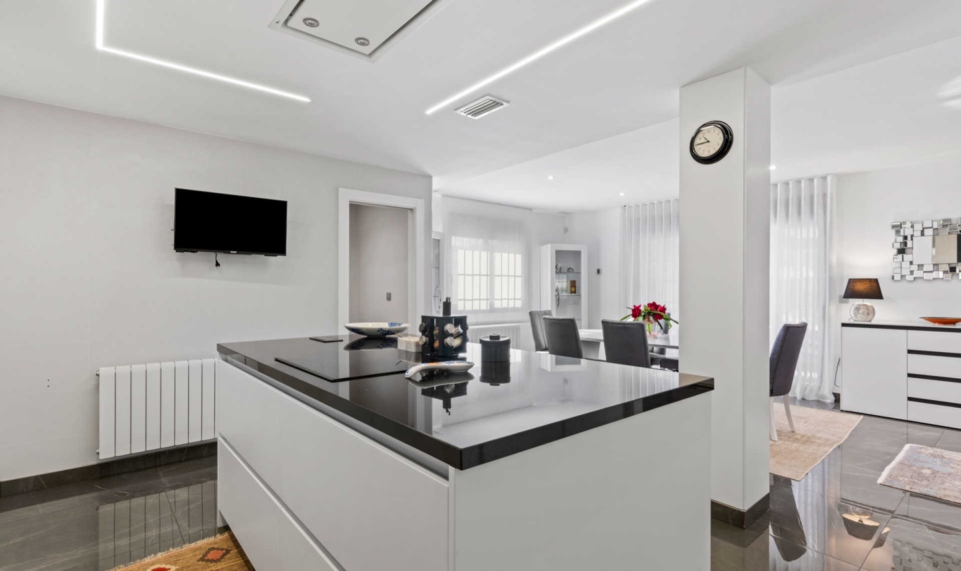 Resale - Villa -
San Juan Alicante - Frank Espinós