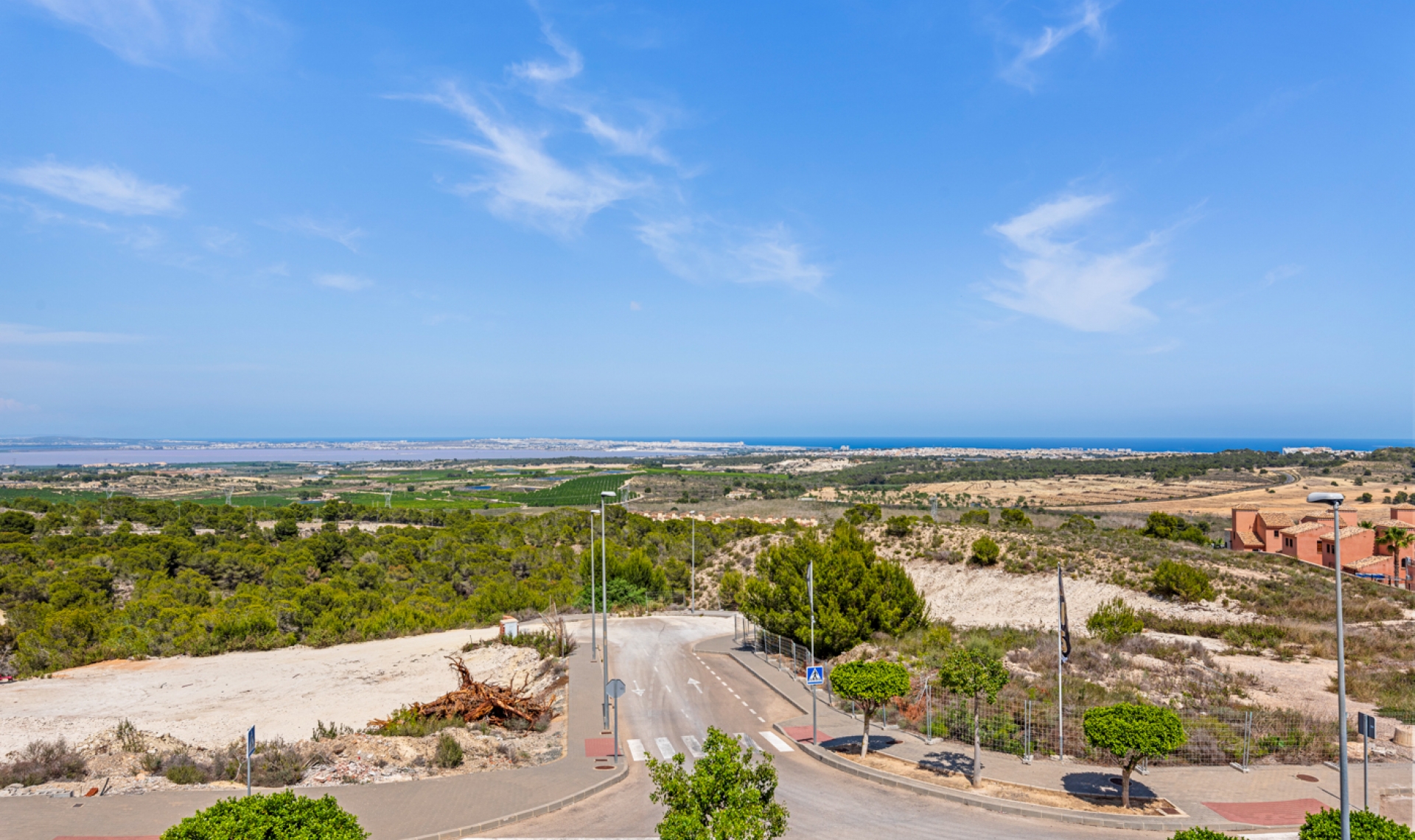 Resale - Villa -
San Miguel - San Miguel Salinas