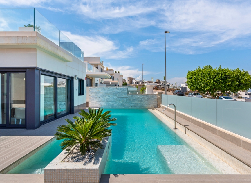 Resale - Villa -
San Miguel - San Miguel Salinas