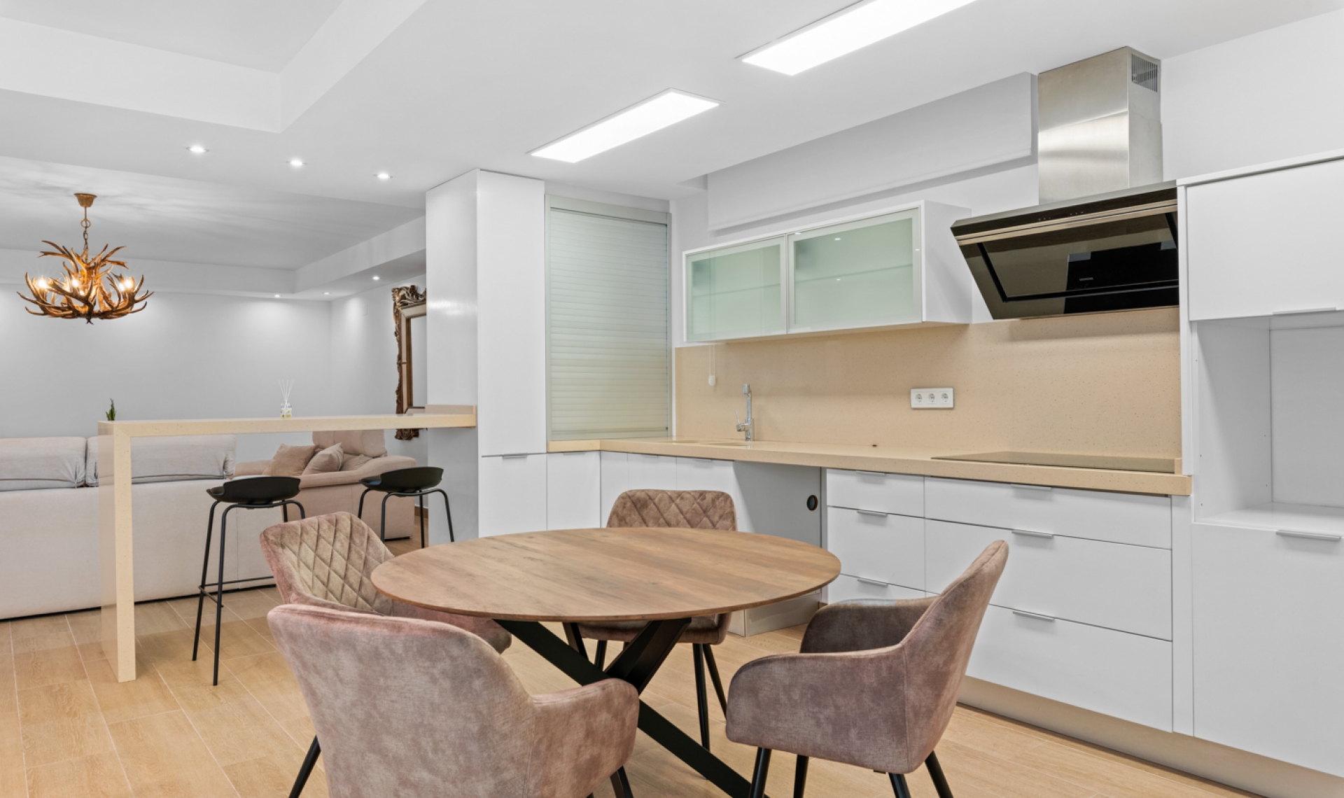 Resale - Villa -
San Miguel - San Miguel Salinas