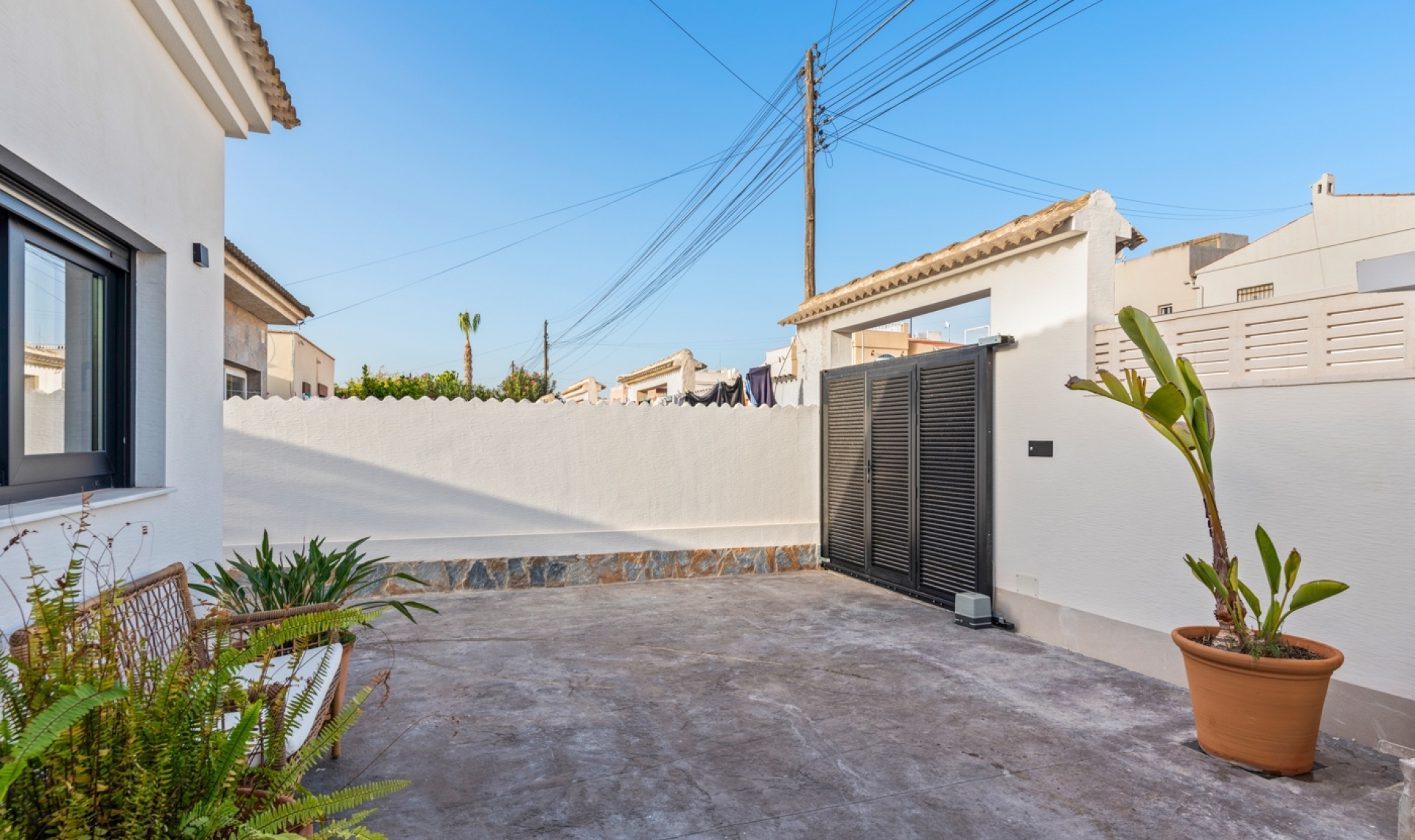 Resale - Villa -
Torrevieja - El chaparral