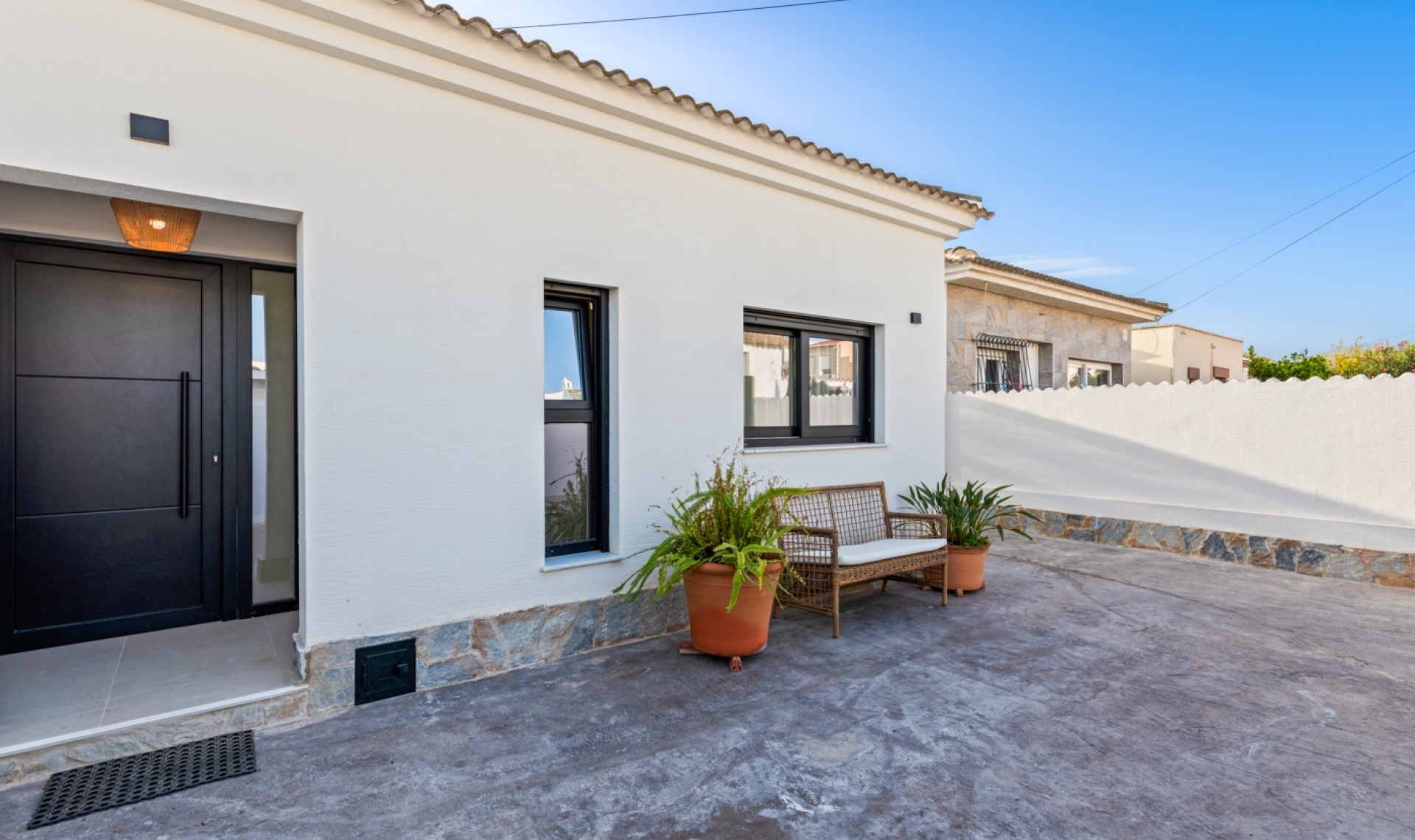 Resale - Villa -
Torrevieja - El chaparral