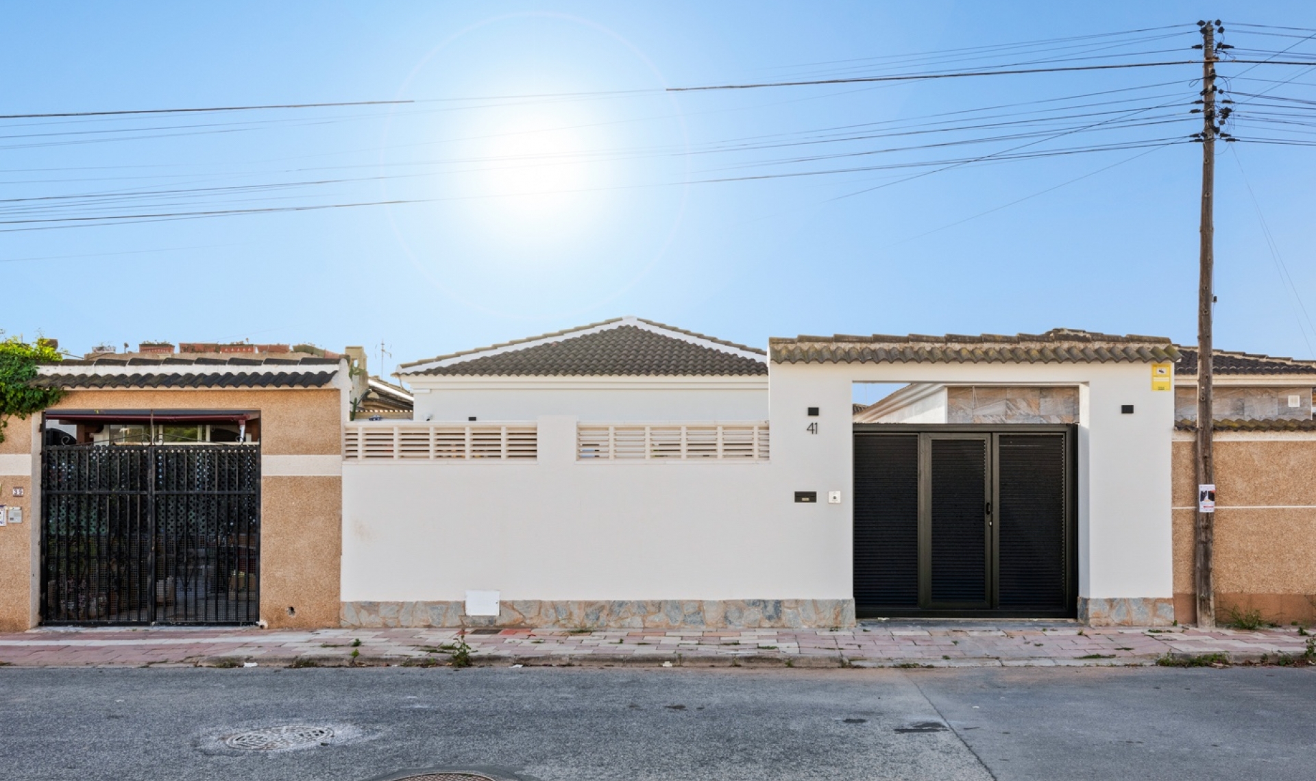 Resale - Villa -
Torrevieja - El chaparral