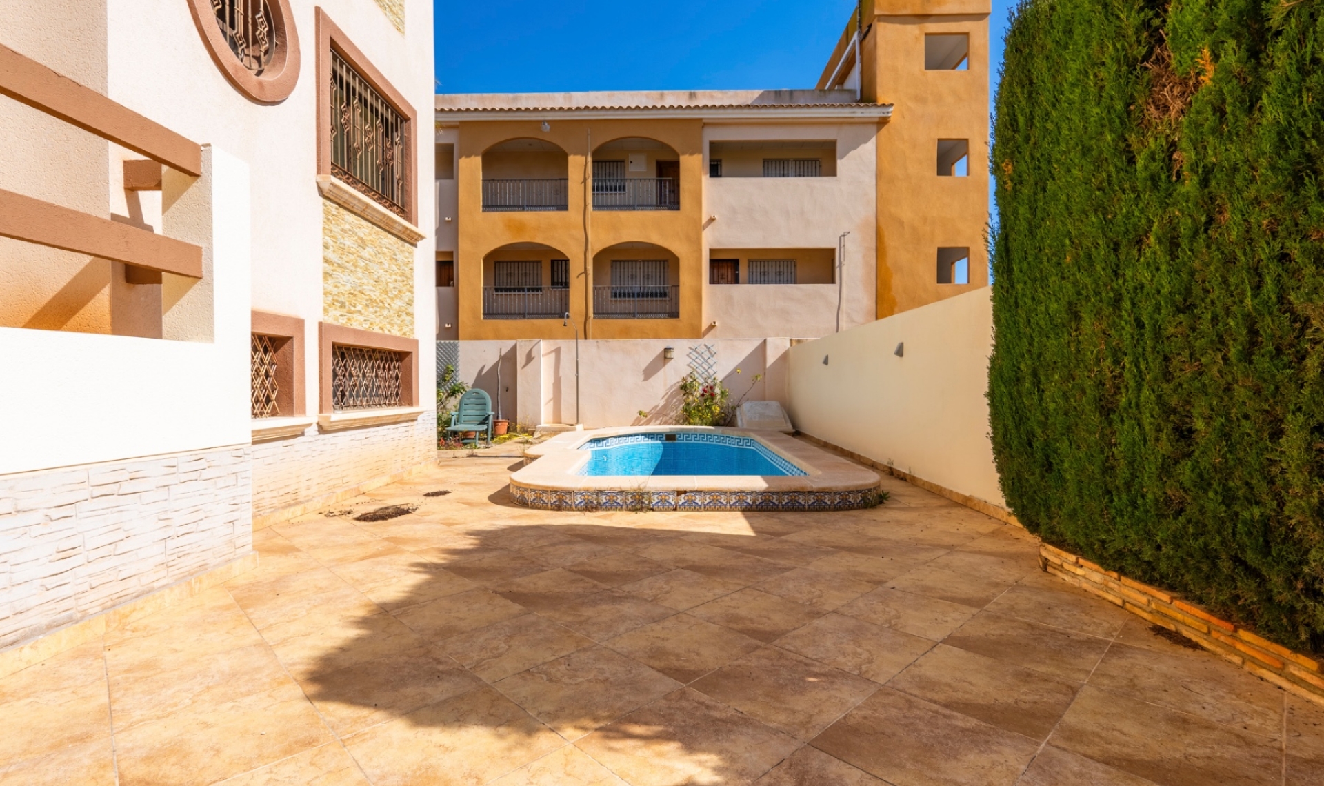 Resale - Villa -
Villamartín