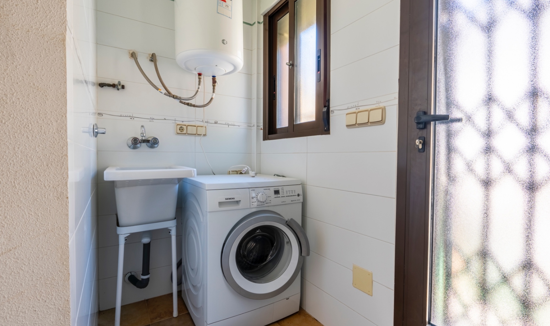 Resale - Villa -
Villamartín