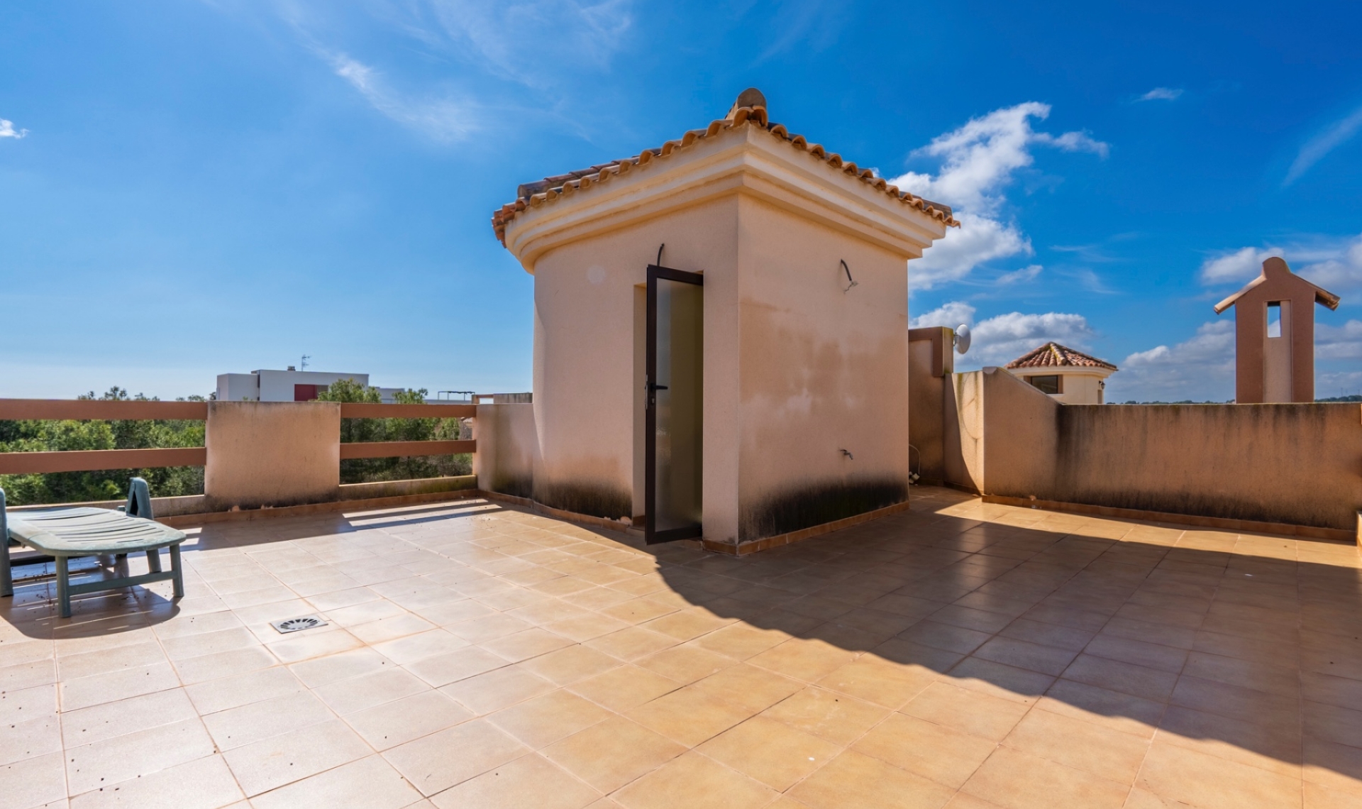 Resale - Villa -
Villamartín